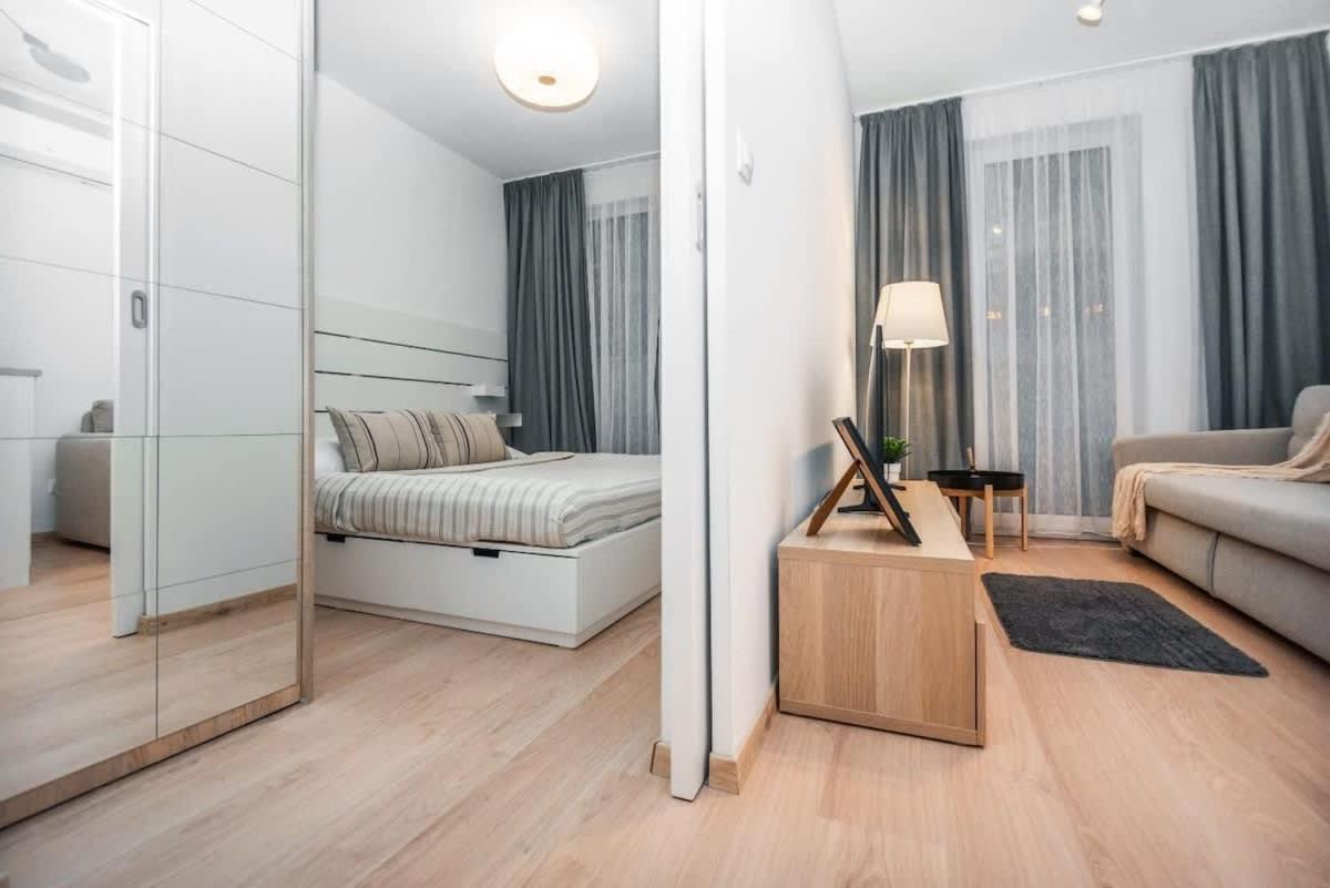 City Center Apartment - Modern & Elegant 브라티슬라바 외부 사진