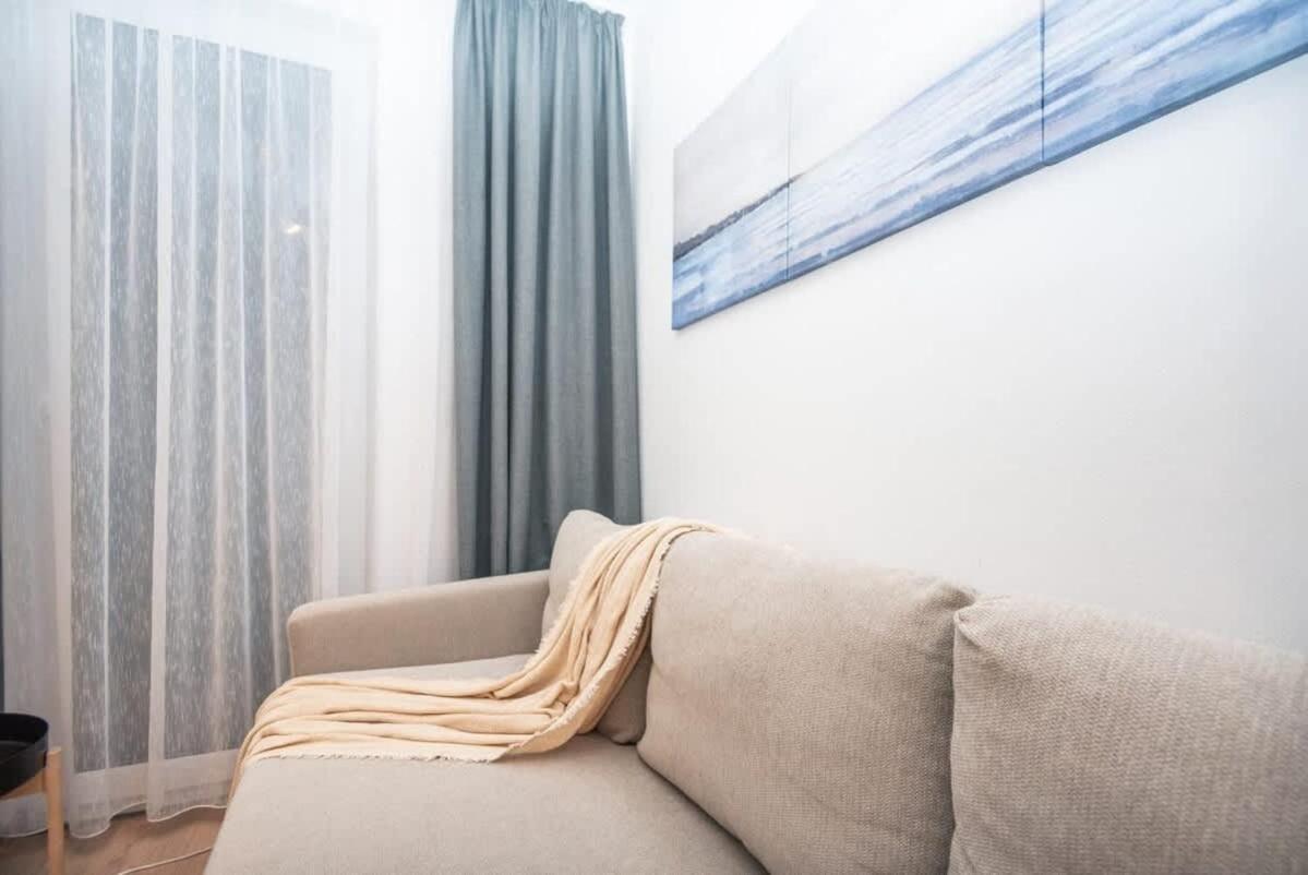 City Center Apartment - Modern & Elegant 브라티슬라바 외부 사진